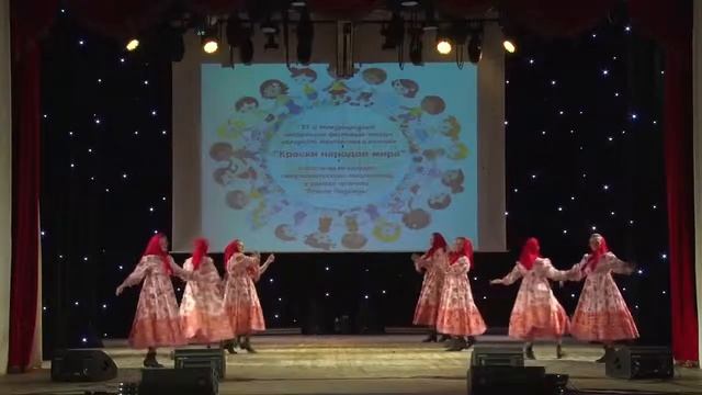 "Народный" танцевальный коллектив "Рябинушка" - Руский народный танец "Матаня" смотреть онлайн
