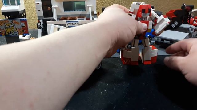 LEGO TRANSFORMERS: G1 INFERNO & RED ALERT смотреть онлайн
