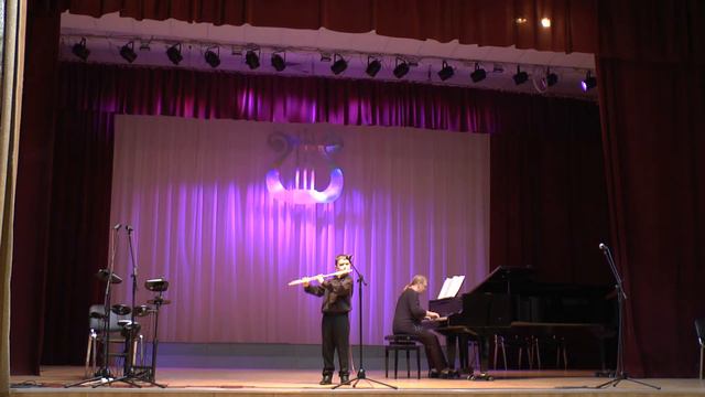 И. Шильцева "Шмелиный уикенд" исполняет Сергей Зимин смотреть онлайн