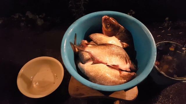 ЖАРЕННАЯ РЫБА В КАЗАНЕ НА КОСТРЕ СУПЕР РЕЦЕПТ МОЙ УЛОВ КАК ЖАРИТЬ КОСТЛЯВУЮ РЫБУ ВКУСНЫЙ ОБЗОР смотреть онлайн