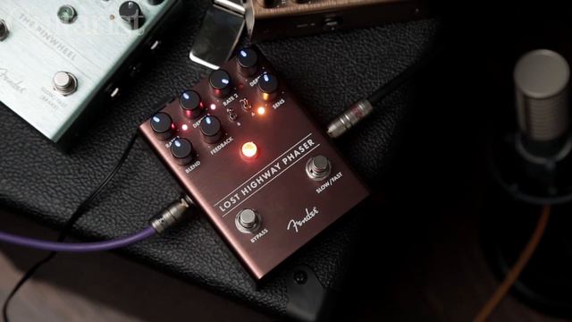 Fender Lost Higway Phaser, The Pinwheel & MTG Tube Distortion Demo смотреть онлайн