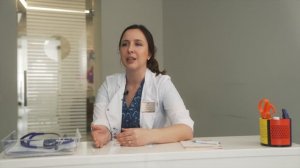 Какой наполнитель выбрать для котёнка и как приучить его к лотку?