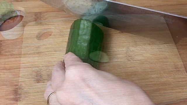 Беру СЕЛЬДЕРЕЙ и готовлю Потрясающий салат! Вкусный рецепт из простых продуктов Просто Улетный салат смотреть онлайн