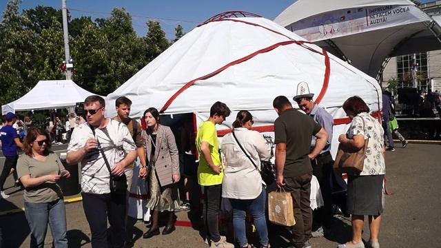 Киргизская юрта оттябрь 2022 года.mp4 смотреть онлайн