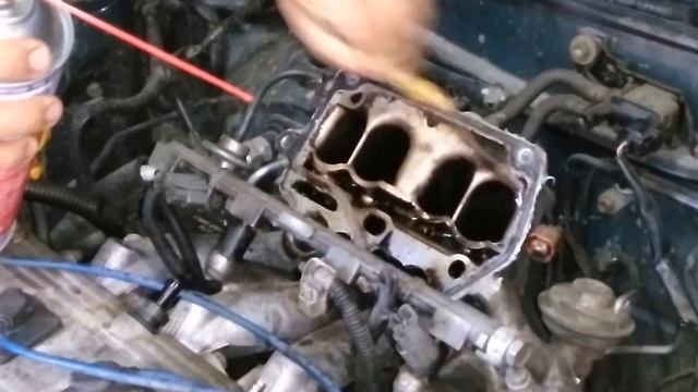 COMO SE HACE LA LIMPIEZA DE INYECTORES Y DE MULTIPLE DE ADMISION EN UN TOYOTA COROLLA 1995 смотреть онлайн