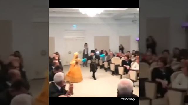 Tədbirdən : - Təbəssüm rəqs qrupunun sola ifaçıları: Tamerlan və Aida . смотреть онлайн