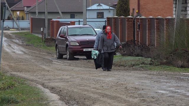 Улица Пинская в Галево. Как навести порядок на гравийной дороге смотреть онлайн