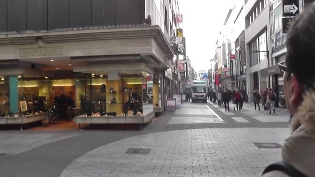 Прогулка по Германии! Магазины, люди и здания города Кёльн (январь 2019)! смотреть онлайн