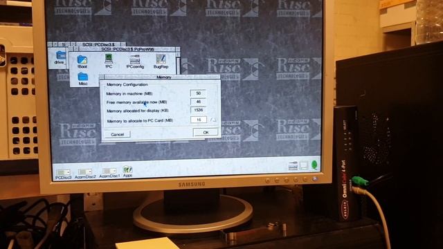 Acorn RiscPC showoff, running games and Windows 95 on this 1994 machine with a precursor mobile CPU смотреть онлайн