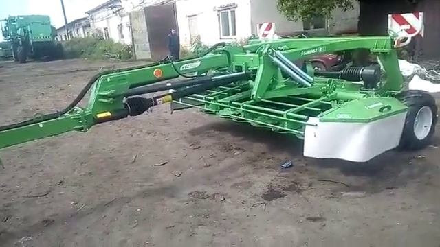 В Курганской области запустили косилку полуприцепную SAMASZ KDC-310. смотреть онлайн