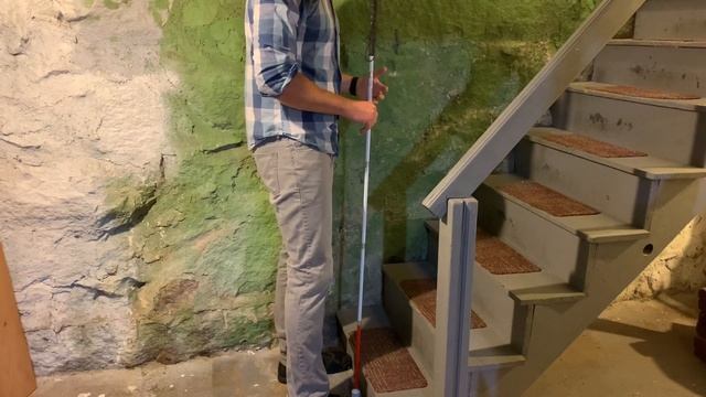 How to Go Up (Ascend) Stairs With a White Cane - Step by Step Demo смотреть онлайн