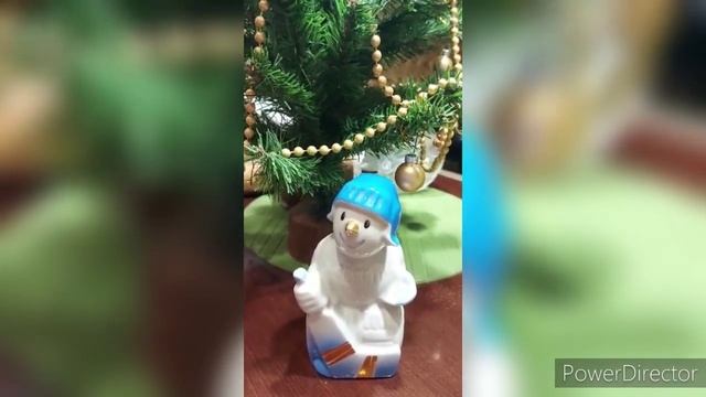 Винтажная статуэтка за 4 р 50 коп привела в восторг. А на столе посуда из СССР. смотреть онлайн