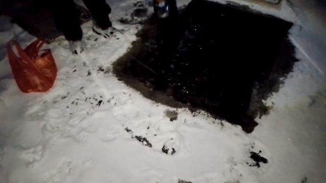 зимняя рыбалка установка мерёжа на озере смотреть онлайн