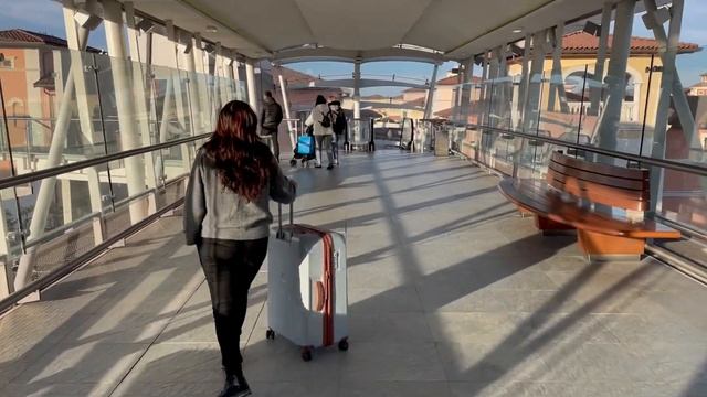 Serravalle Designer Outlet Italy смотреть онлайн