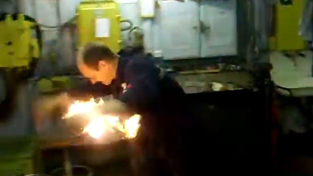 У Вовы горят руки))) смотреть онлайн