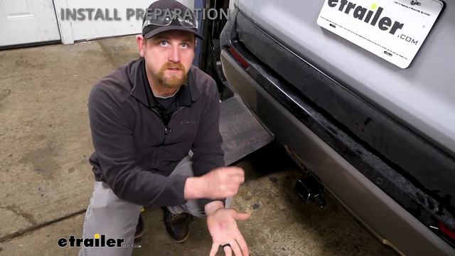 etrailer | Curt Trailer Hitch Installation - 2022 Toyota RAV4 смотреть онлайн