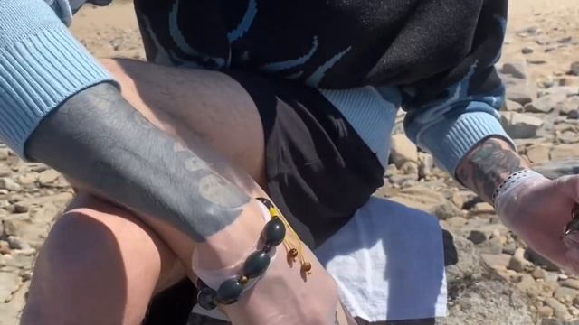 Сделал татуировку на себе на улице. смотреть онлайн