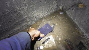 Уронили телефон в шахту лифта с 7 этажа. Выжил?