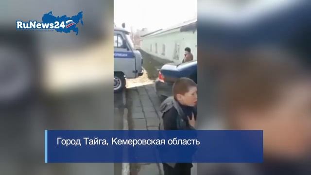 Кемеровчане на авто врезались в здание полиции смотреть онлайн