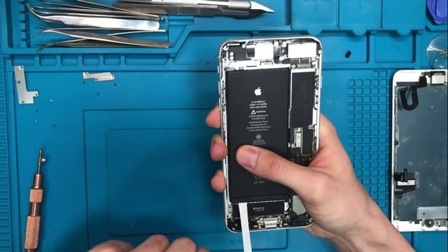 как заменить аккумуляторную батарею iphone 7 plus разборка как правильно ремонт телефонов смотреть онлайн