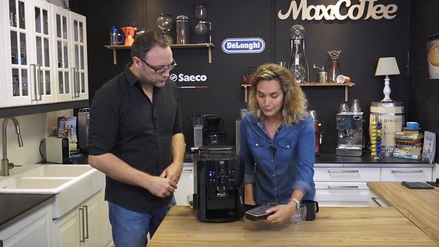 KRUPS ARABICA DELUXE YY3072FD | Machine à café grain | Le Test MaxiCoffee смотреть онлайн