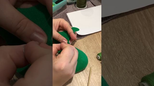 Поделка своими руками к новому году из фетра Дракончик #поделки #своимируками смотреть онлайн