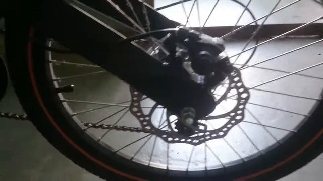 Осмотр велосипеда BMW Cruise Junior Bike для детей смотреть онлайн