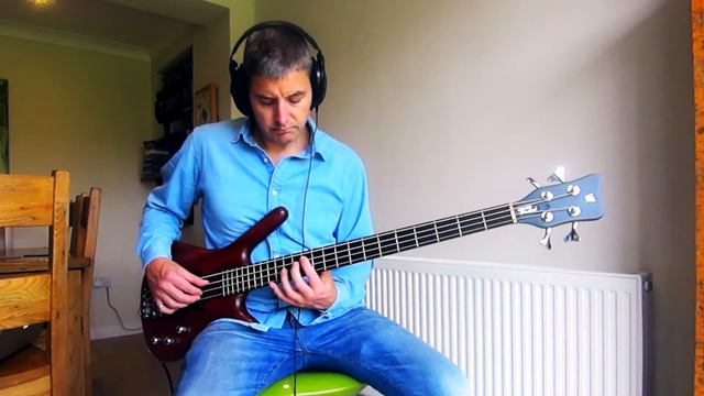 Warwick Corvette Bass guitar (German, '90's): First test, with Ditto looper смотреть онлайн