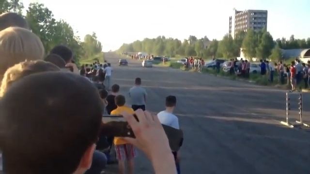 Lada 2112 Turbo Vs Toyota Mark 2 Tourer V