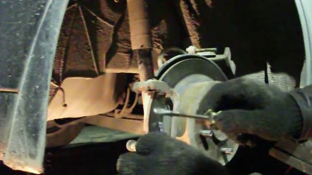 замена задних тормозных колодок тиида +кат№ смотреть онлайн