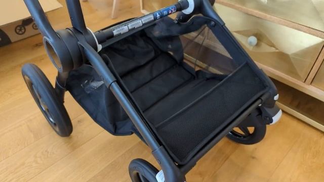 Bugaboo Fox 3 | Setup and Features смотреть онлайн