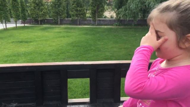 Детский батут.  Детский корабль! Jump On A Trampoline.ресторан парус на десне.