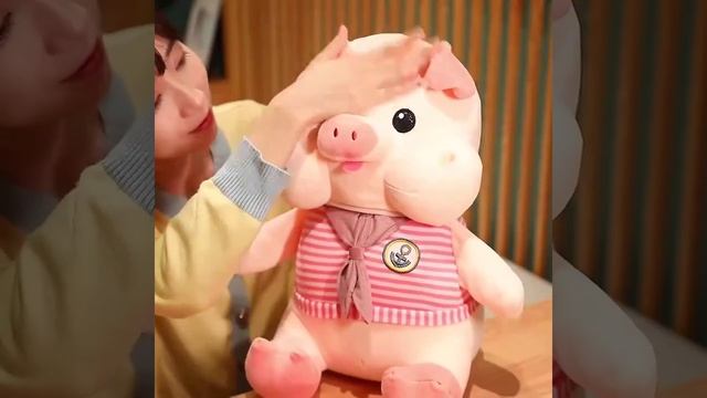 Плюшевая симпатичная свинка. смотреть онлайн