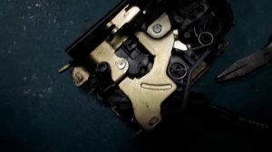 Ремонт замка двери Сценик 2