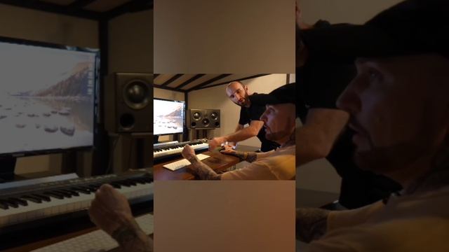 Где варятся хиты | Омар в Большом городе #shorts смотреть онлайн