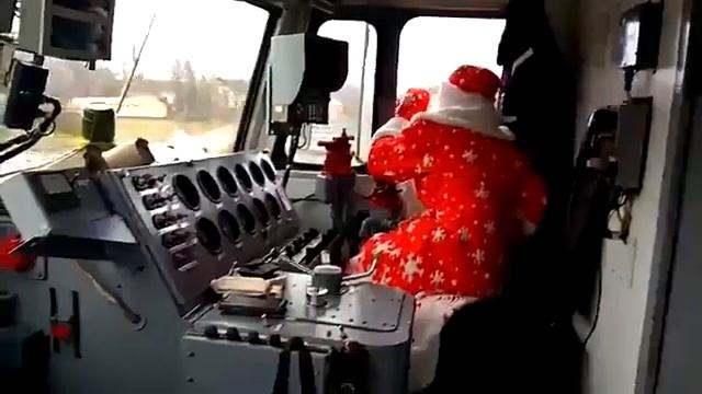 Новогодний машинист смотреть онлайн