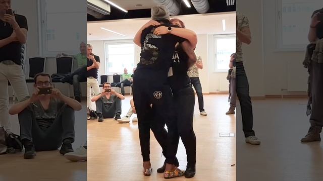 Lucia Nogueira & Marcio Junqueira | #UrbanKiz #Kizomba #KizombaFusion смотреть онлайн