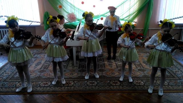 Ансамбль скрипачей "Весёлые струны" смотреть онлайн