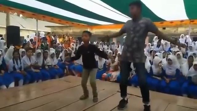 Bara Bere Super Dance || bangla raba raba dance 2020 || super cover dance смотреть онлайн