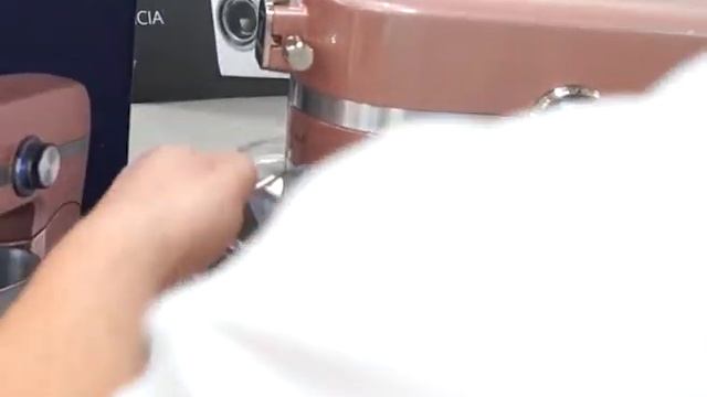 Electrolux EKM4610 fémtálas mixer Márkabolt смотреть онлайн