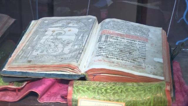 В Новосибирске состоялся круглый стол «Православная книга – живой источник духовности» смотреть онлайн