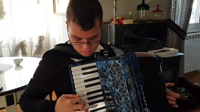 "PIEMONTESINA BELLA" Frati - Raimondo - Angelo Minnoni alla fisarmonica accordion accordeon acordeo смотреть онлайн