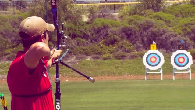 Slow motion video of archers shooting arrows filmed with a Fastec high speed camera смотреть онлайн