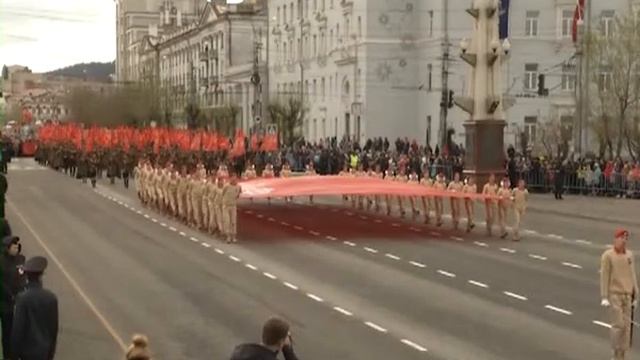 Юнармейцев наградили за участие в параде Победы смотреть онлайн