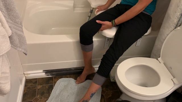 Bathroom Transfers смотреть онлайн