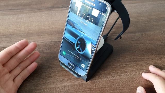 Беспроводная зарядка 3-в-1. Apple и Samsung должно быть стыдно. смотреть онлайн