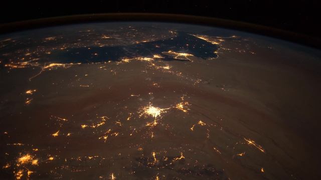 Земля ночью - Вид с орбиты - 4K. смотреть онлайн