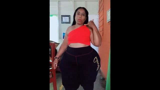 SSBBW DOMINICAN MEGA BOOTY DANCE смотреть онлайн