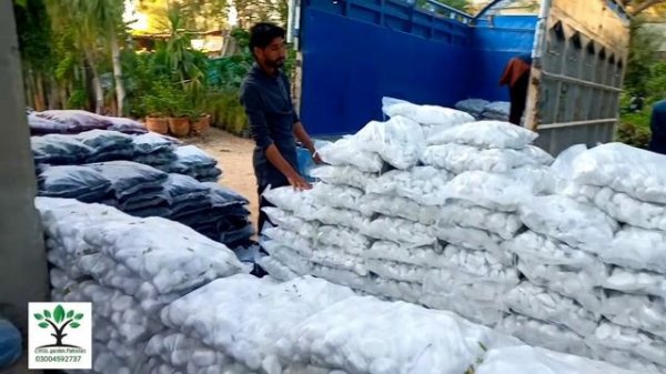 White stone & Pebble green stone pink stone brown stone and multi colour stone available 0300459273