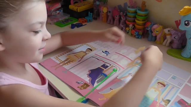 Гримёрная (ч.3). Звёзды кино: журнал для девочек с наклейками))) смотреть онлайн